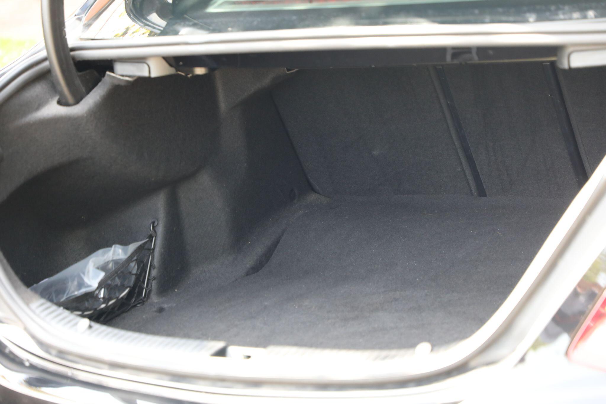 Large vehicle image